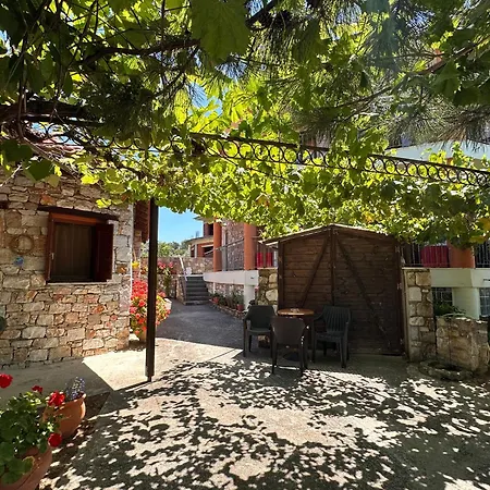 Apartament Morfili *